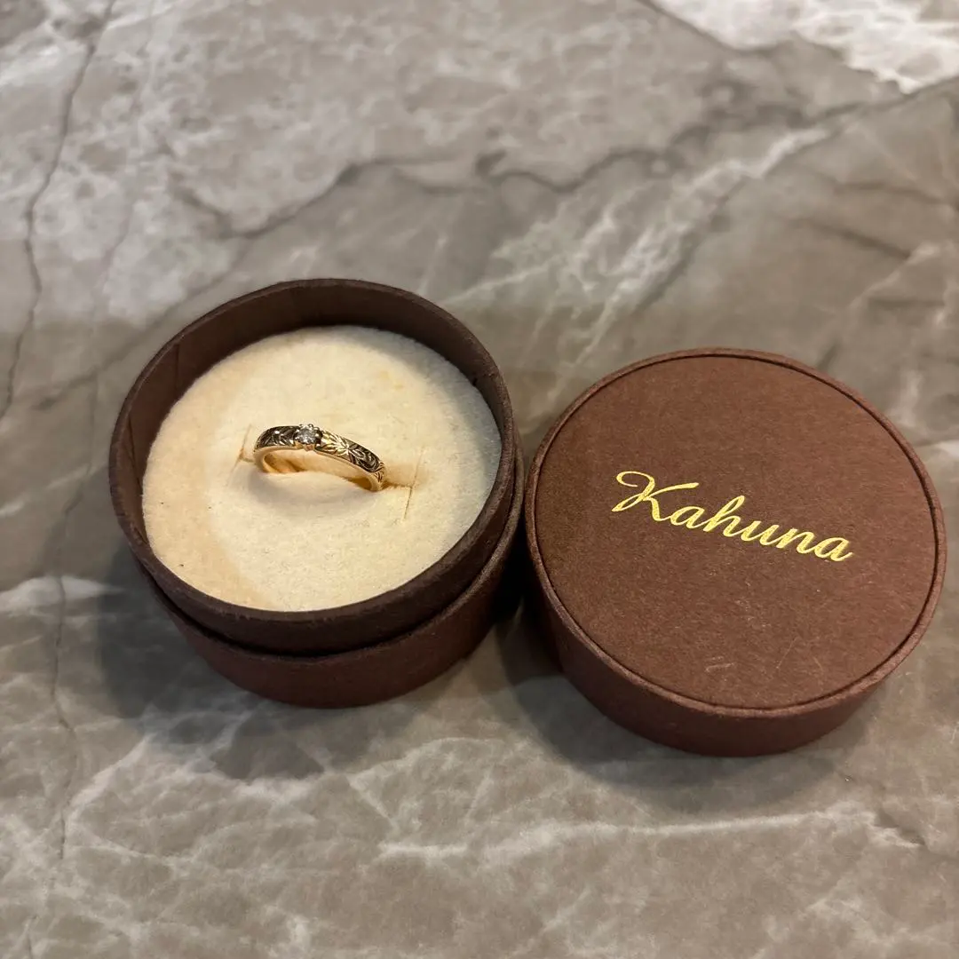 m*y様 THE KISS ゴールドK10 ツイストリング m*y様 THE KISS ゴールドK10 ツイストリング