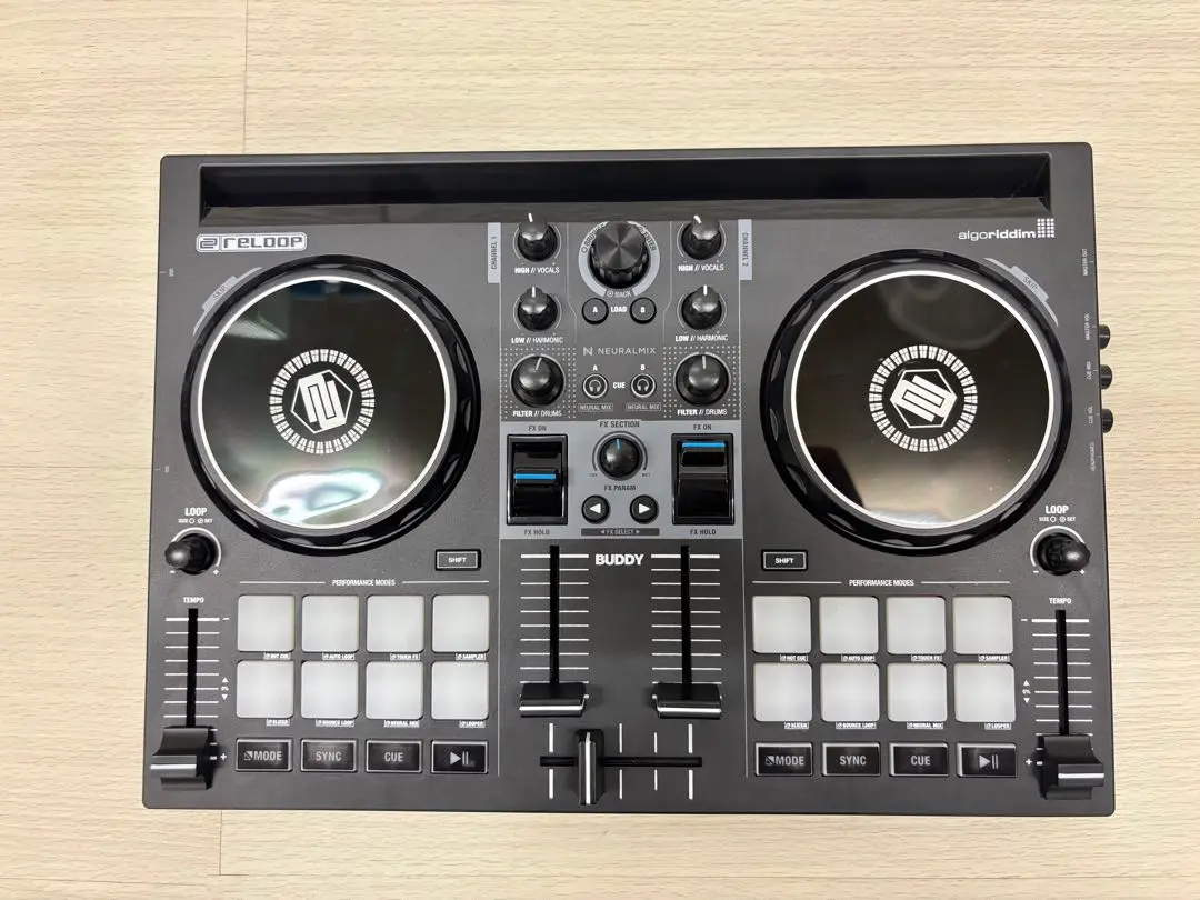 reloop BUDDY 【djay対応2チャンネルDJコントローラー