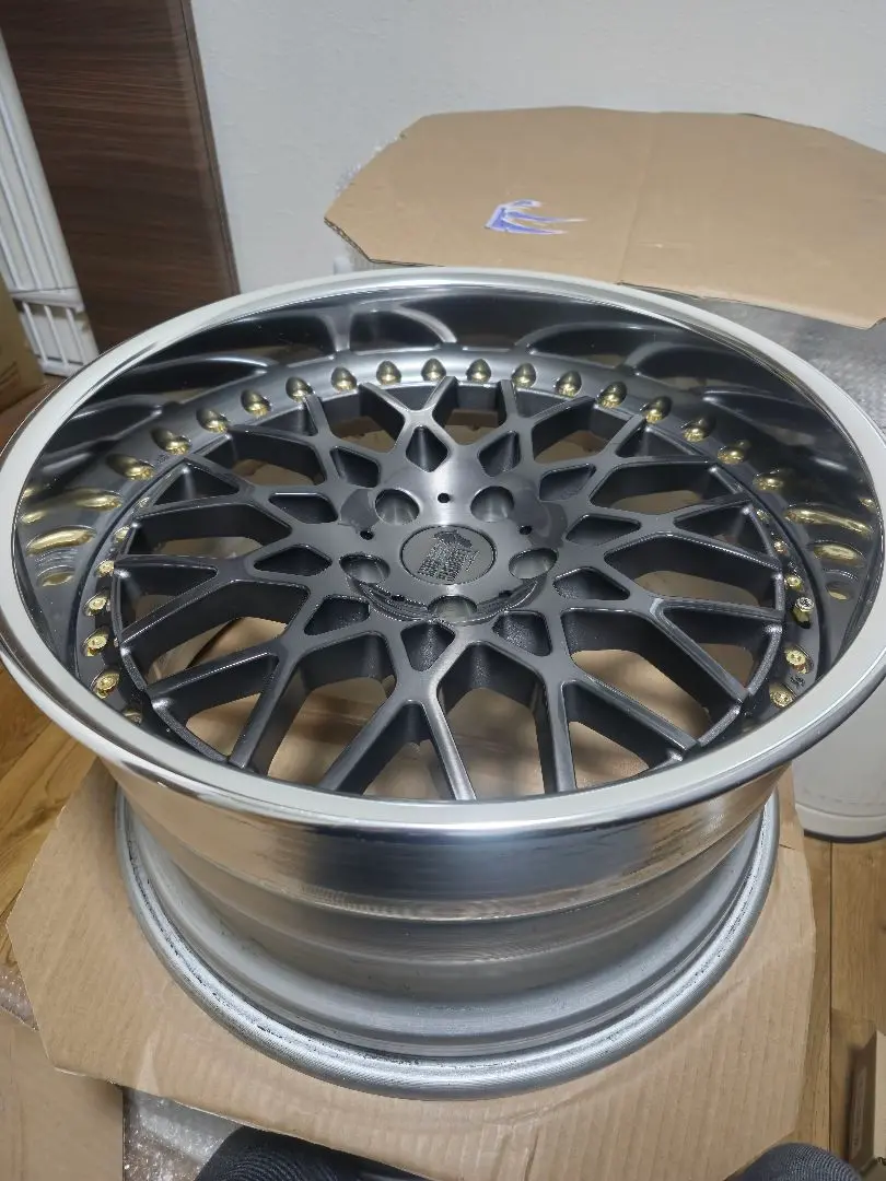 週末限定価格 レオンハルト ビューゲル 19インチ3本セット 2025年最新】レオンハルト 19インチの人気アイテム - メルカリ