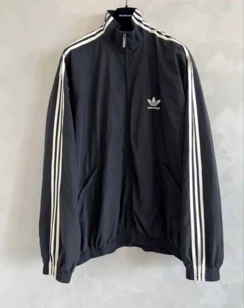 値段交渉OK Balenciaga x Adidas ナイロントラックジャケット BALENCIAGA & ADIDAS >> ナイロントラックジャケット in レッド