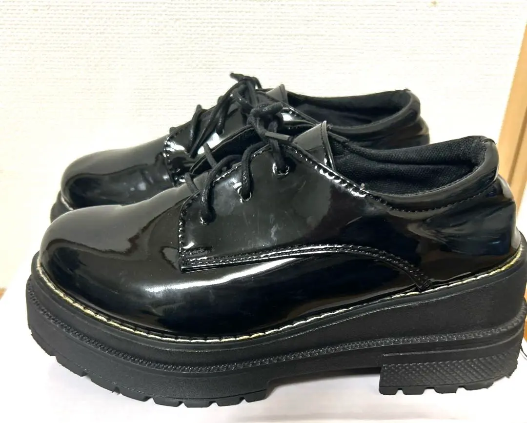 黑色漆皮厚底綁帶鞋 22.5 的縮圖