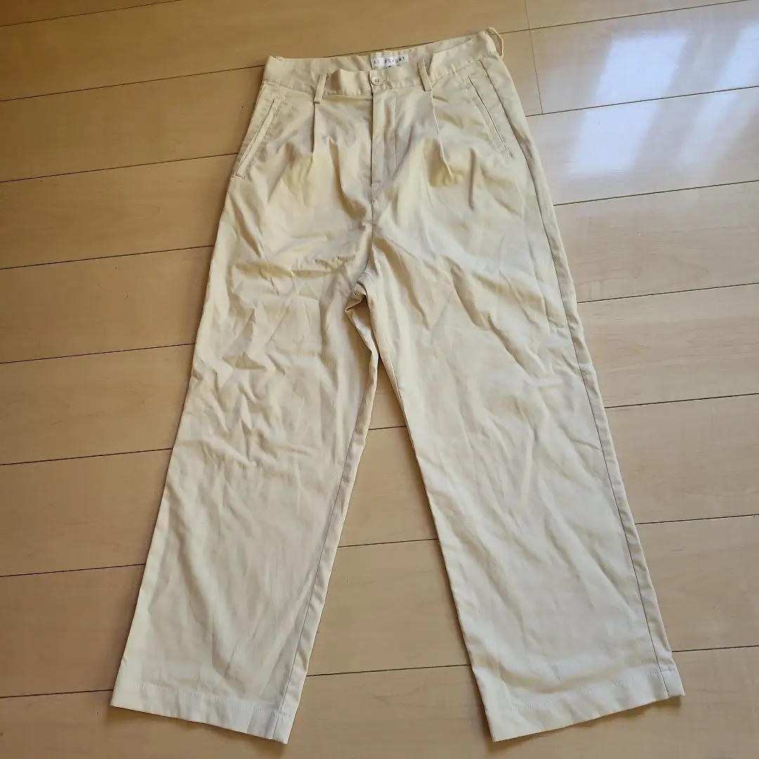 Thumbnail of Beige slacks with an elastic waist