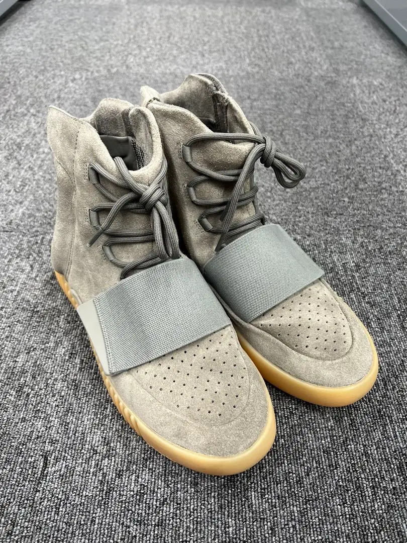 2025年最新】adidas Yeezy Boost 750 グレーの人気アイテム