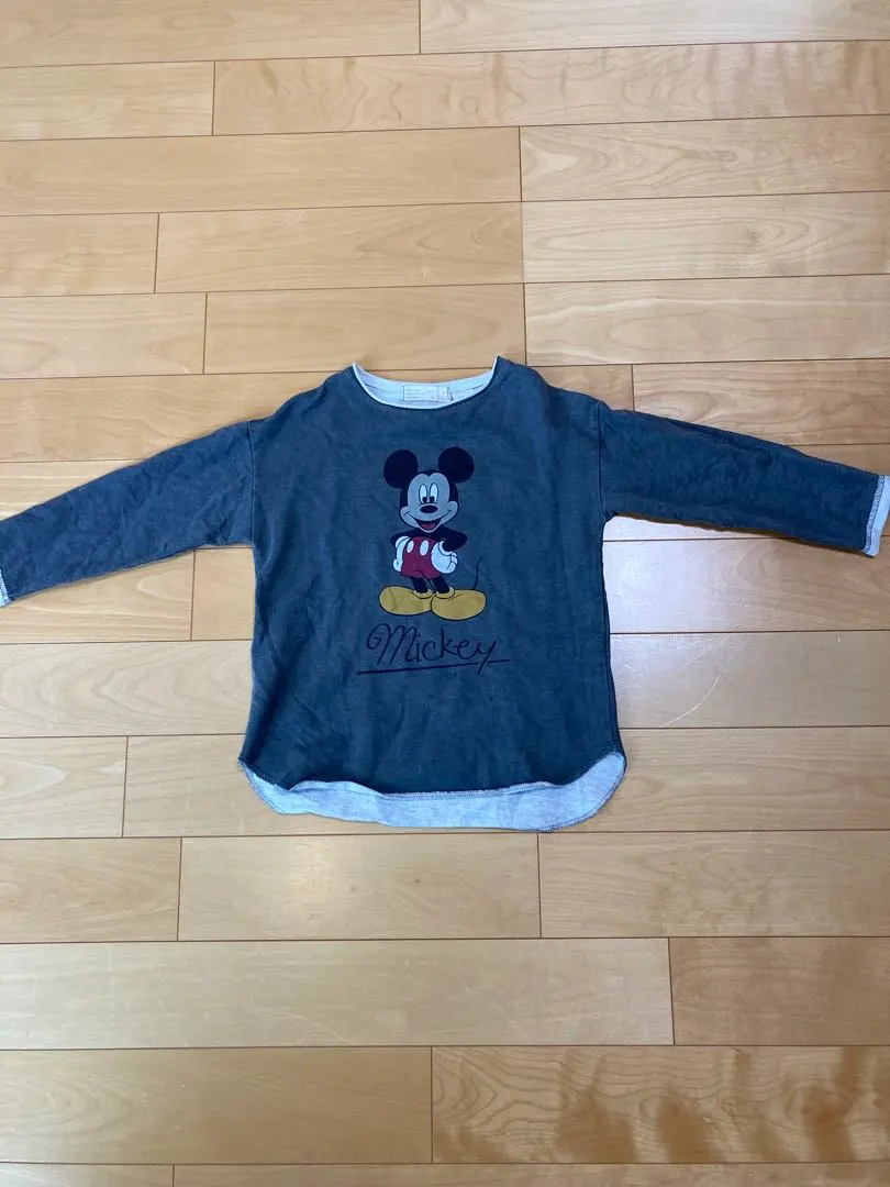 Thumbnail of Mickey Mouse long-sleeved cut-and-sew top, size 6