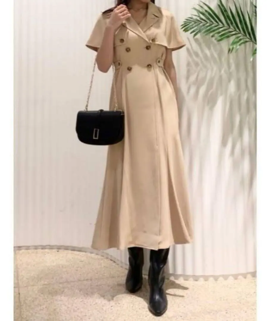 SNIDEL 斯奈德 斗篷領風衣洋裝 的縮圖