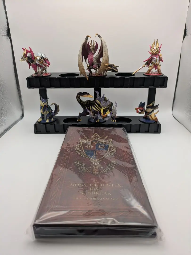 未開封・amiibo メル・ゼナ オトモアイルー オトモガルク+ ステージ Amazon.co.jp: amiibo オトモアイルー［メルゼネコ