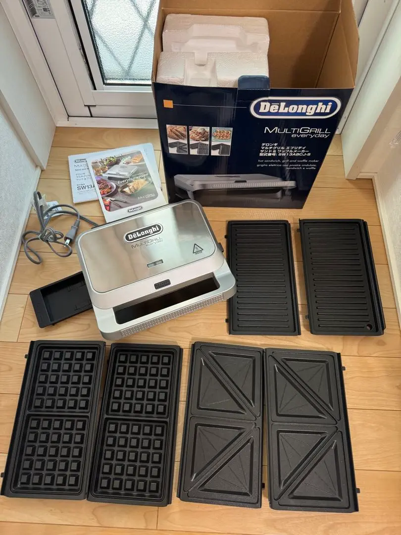 新品　未使用　未開封　DeLonghi マルチグリル SW13ABCJ-S 233149