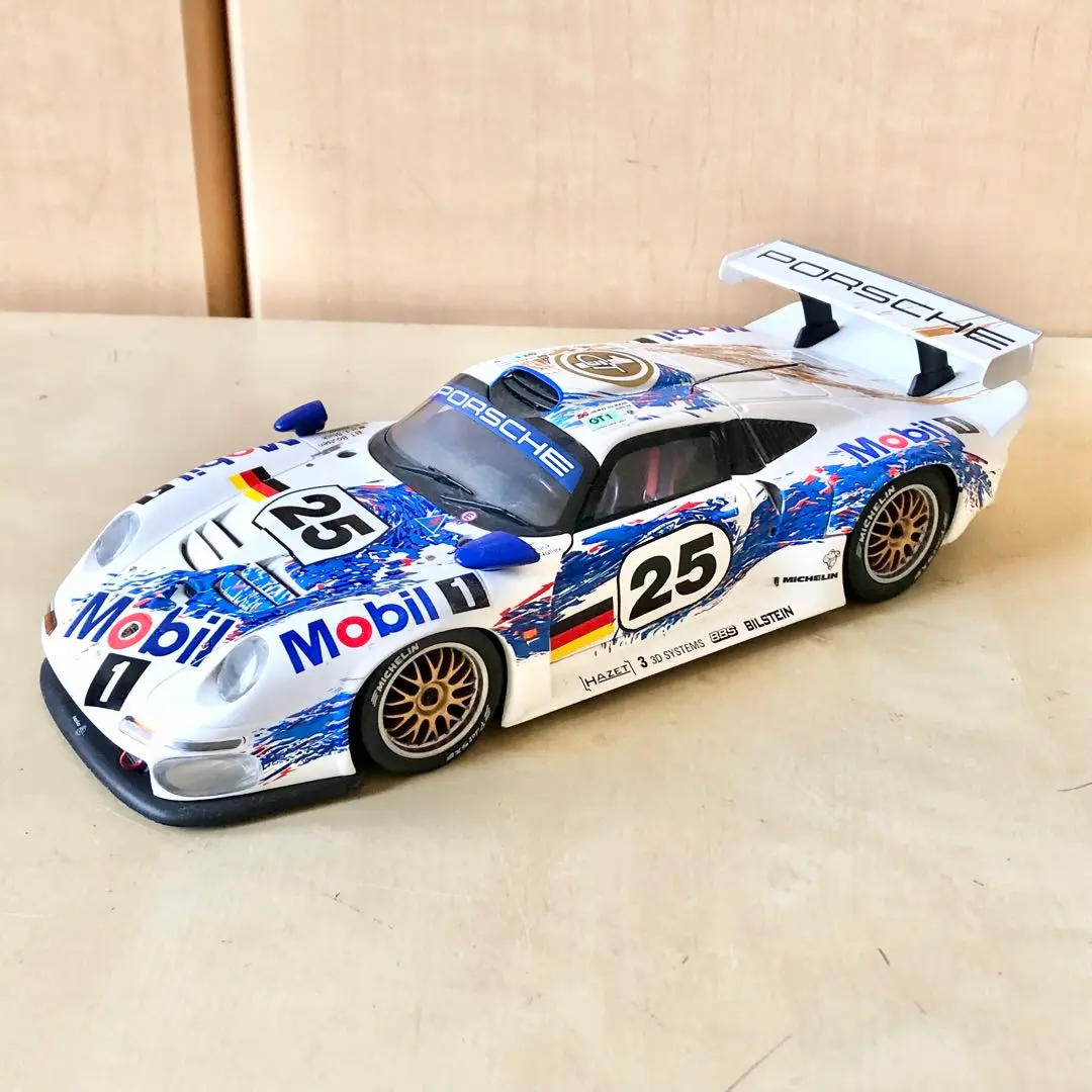 絶版1/18ut ポルシェ911 GT1ストリート ポルシェ911 GT1 ストリート 1996 (TA03R-Sシャーシ) (ラジコン
