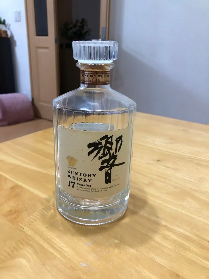 響 17年 ウイスキー 4本セット　未洗浄　空き瓶 サントリーウイスキー○響17年○700ml○美品○空き瓶○未洗浄