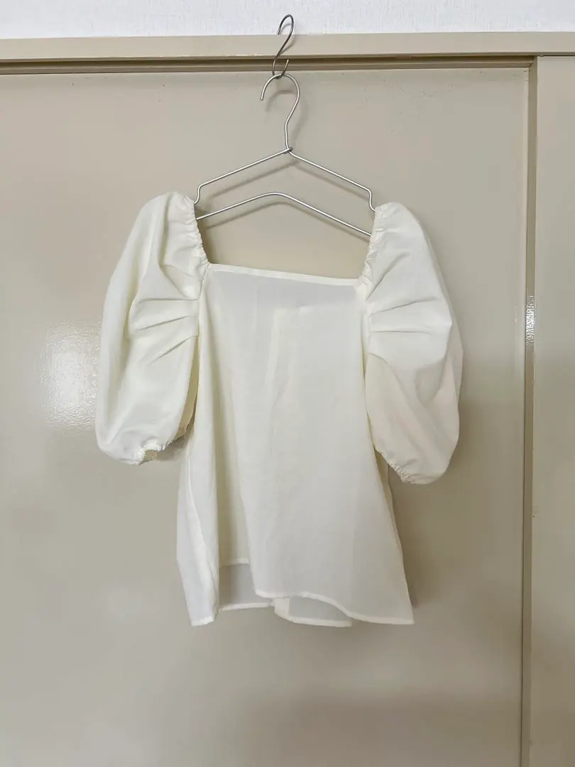 Thumbnail of Off-white puff sleeve shirt blouse, short sleeves, size M