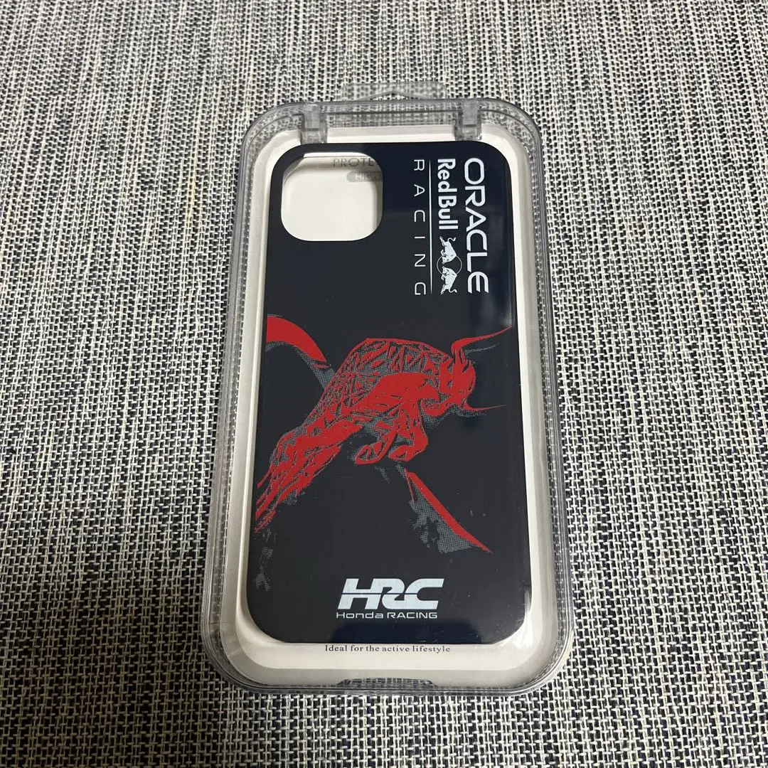 レッドブルRed Bull185ml2ケース もうすぐ F1日本GP🇯🇵 Red Bullのロゴやスタードライバーを