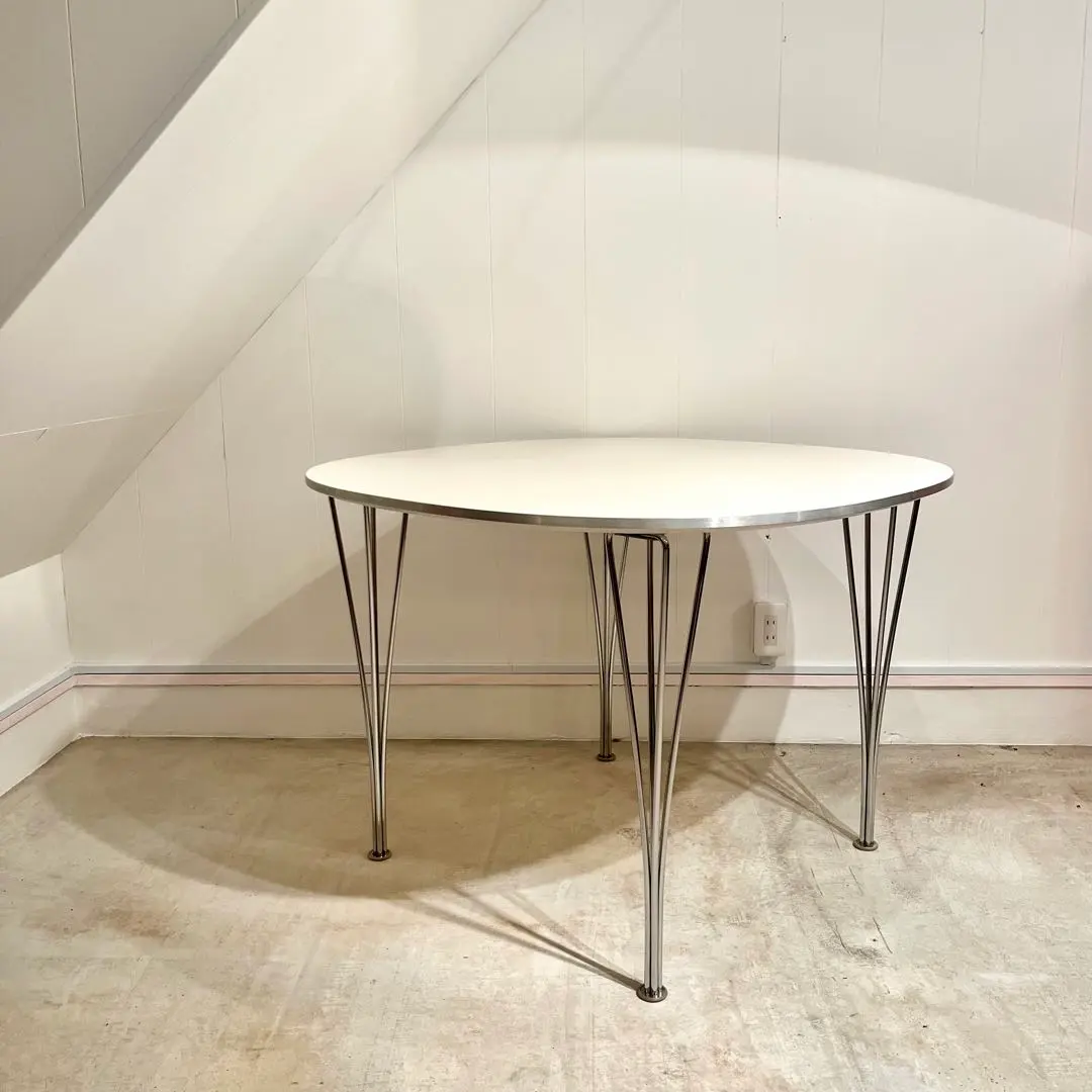 Fritz Hansen フリッツ・ハンセン スーパー円テーブル