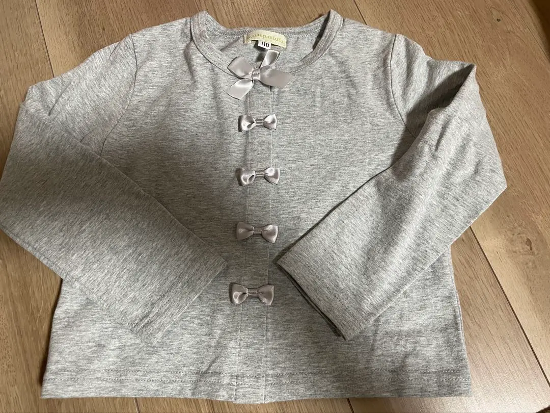 Thumbnail of Long-sleeved cut-and-sew shirt