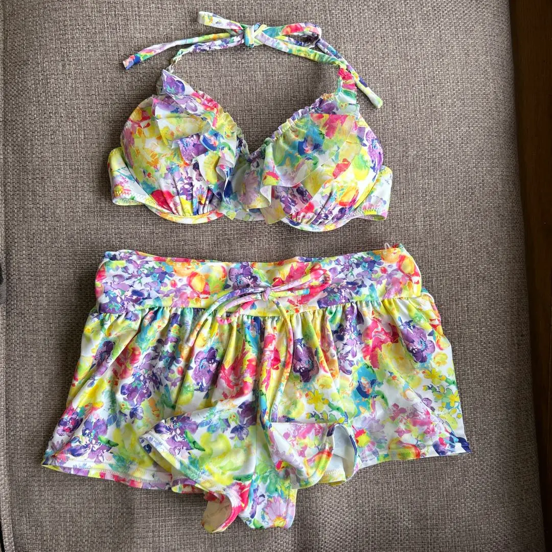 Thumbnail of Swimsuit Bikini 3-piece set