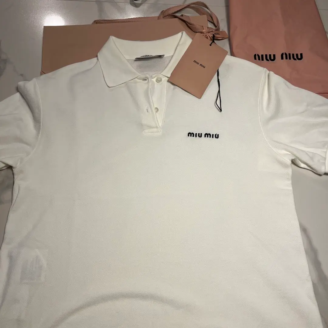 miu miuボーダートップス♡ポロシャツ♡百々千晴♡ウォニョン着用♡ miu miuボーダートップス♡ポロシャツ♡百々千晴♡ウォニョン