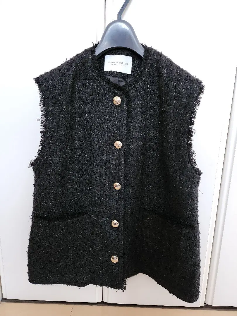 美品　ユナイテッドアローズ　A DAY IN THE LIFEラメツイードベスト 楽天市場】【SALE／50%OFF】ラメ ツイード フェイクパールボタン