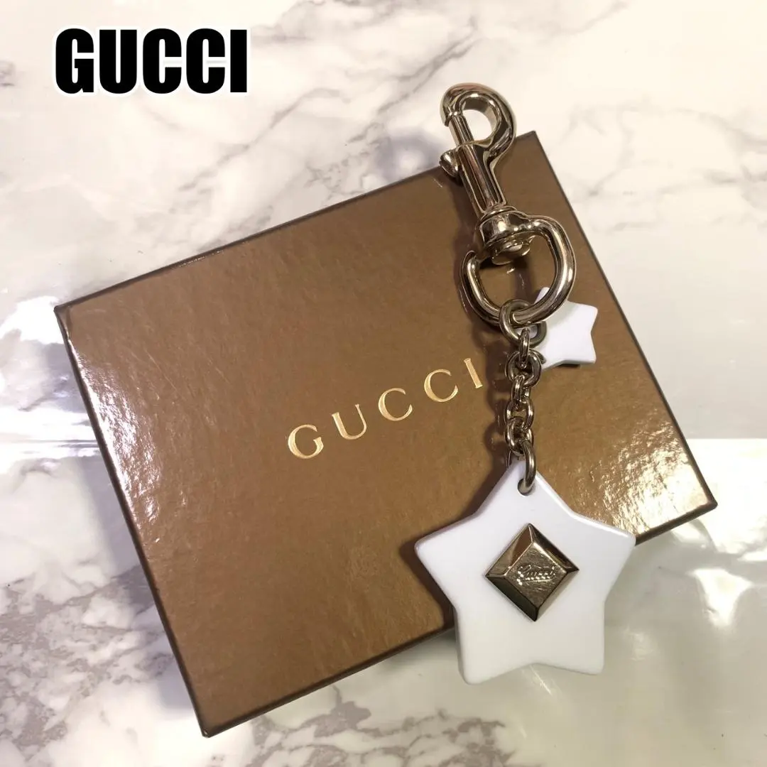 【未使用】GUCCI キーホルダー　キーリング　箱入　ホワイト グッチ キーリング/キーホルダー アクセサリー メンズ