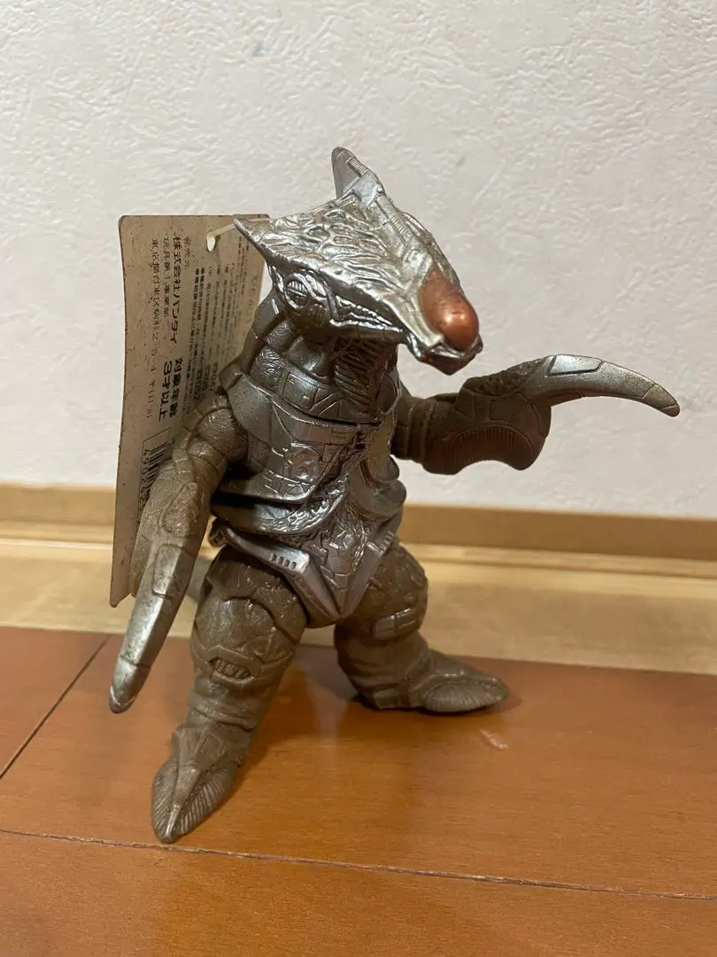 上野淳子ティガ怪獣旧型リガトロン.スタンデル、ゴヴニュオグマ（リアルモデル 上野淳子様専用ティガ怪獣旧型リガトロン.スタンデル
