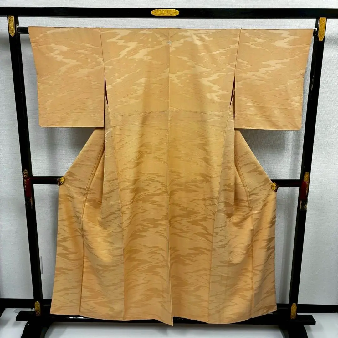 Thumbnail of Iromuji (solid color kimono) with cloud pattern, one crest,裄65 (sleeve length), kimono, silk, T-8199