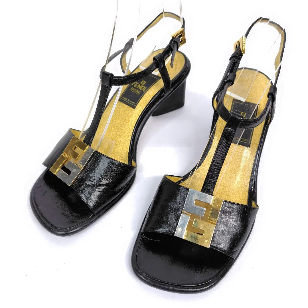 2025年最新】Fendi サンダルの人気アイテム - メルカリ