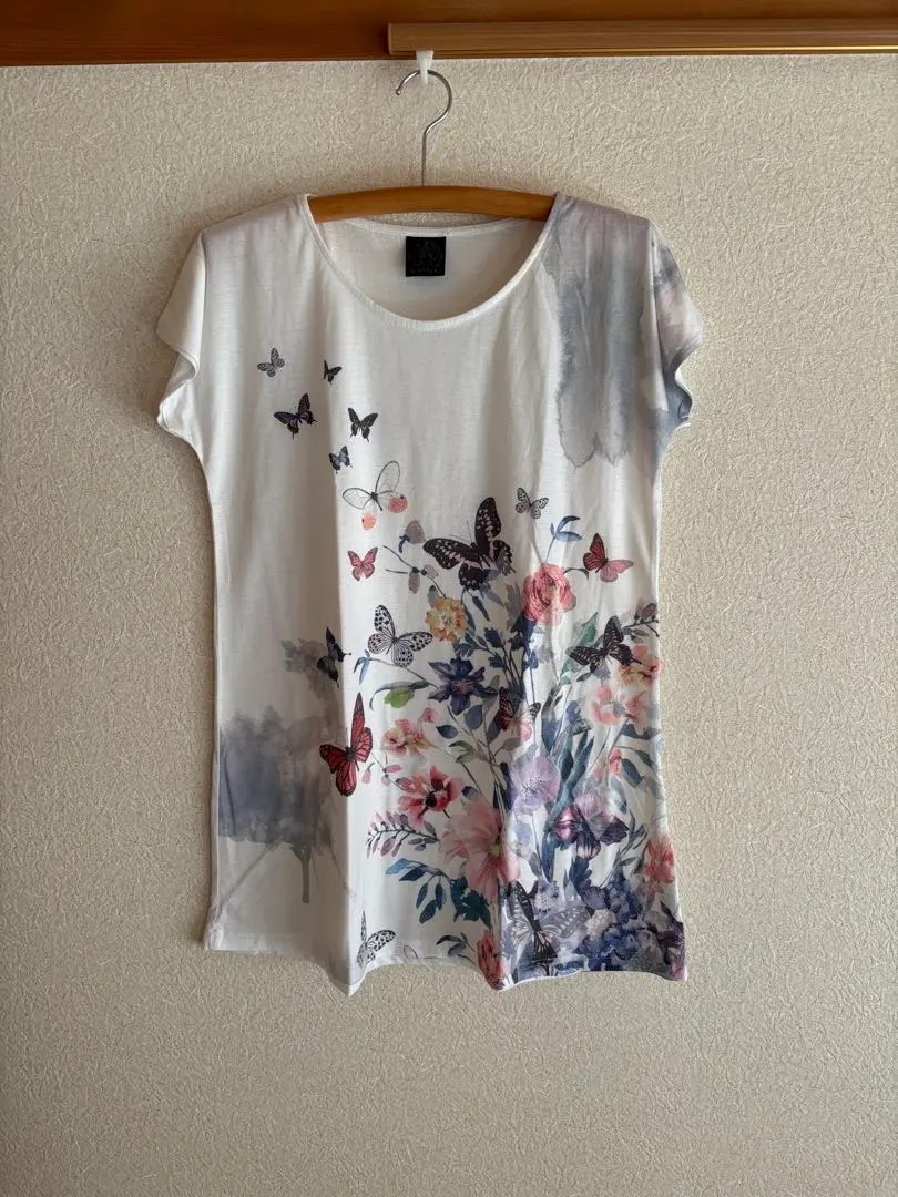 Thumbnail of iS ScoLar Floral and Butterfly Print Short Sleeve T-shirt