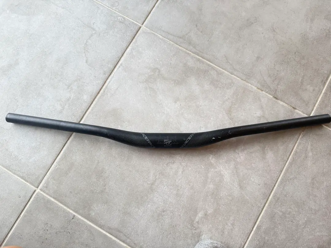 RACEFACE ハンドルバー 78cm セット RACEFACE ハンドルバー 78cm セット