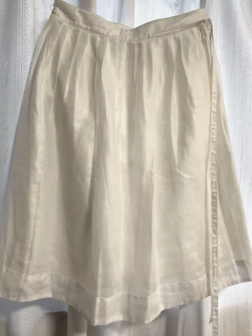 裙子 白色 UNIQLO 的縮圖