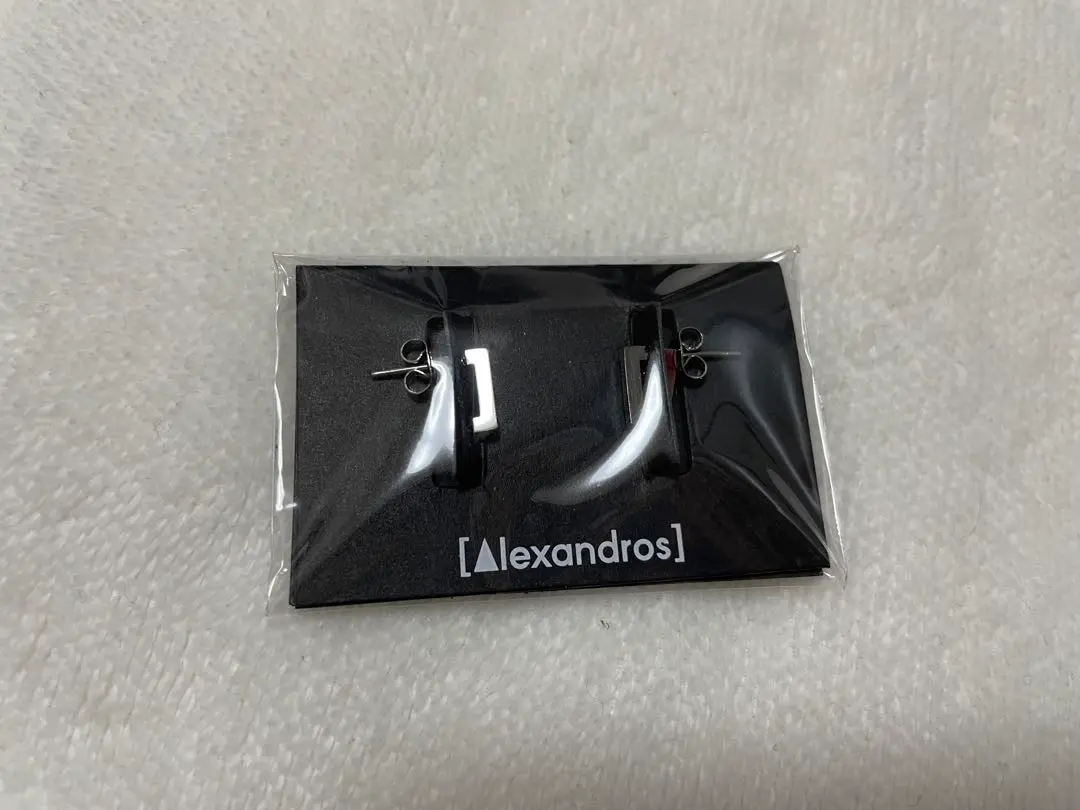 【未使用品】 [Alexandros] ドロス ピアス DROSERA ブラックダイヤモンド ＆ ダイヤモンド チェーン ピアス