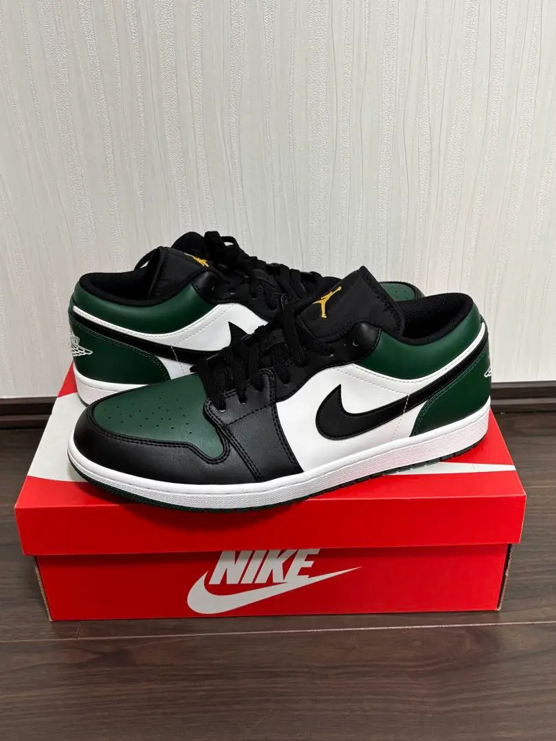 【美品】Nike スニーカー Air Jordan 1 Low グリーントゥ Nike GS Air Jordan 1 Low 