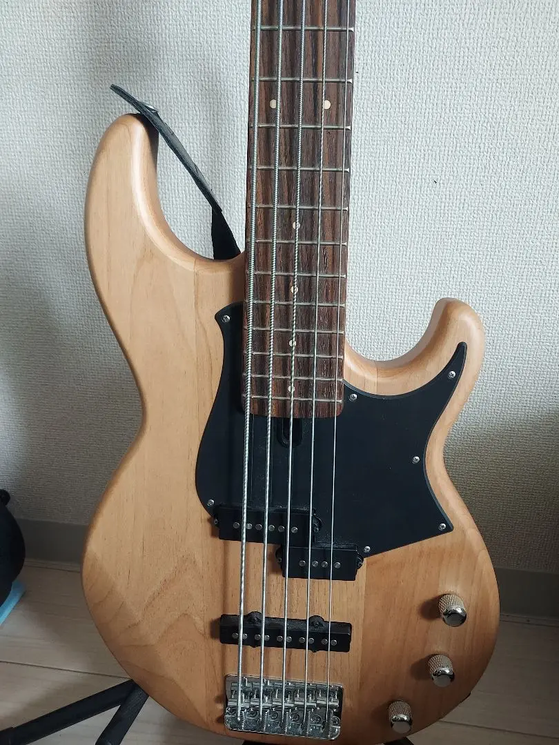 【あわや】Yamaha bb235 エレキベース 5弦 ナチュラル YAMAHA BB235 YNS (イエローナチュラルサテン) 5弦ベース初心者