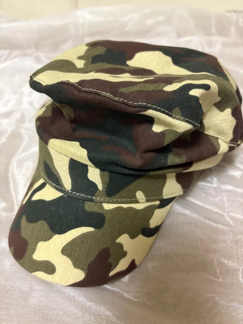 Thumbnail of Camouflage hat, new/unused