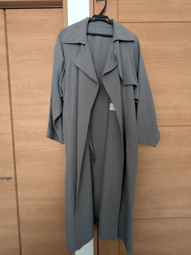Thumbnail of Excellent condition IENA trench coat, gray