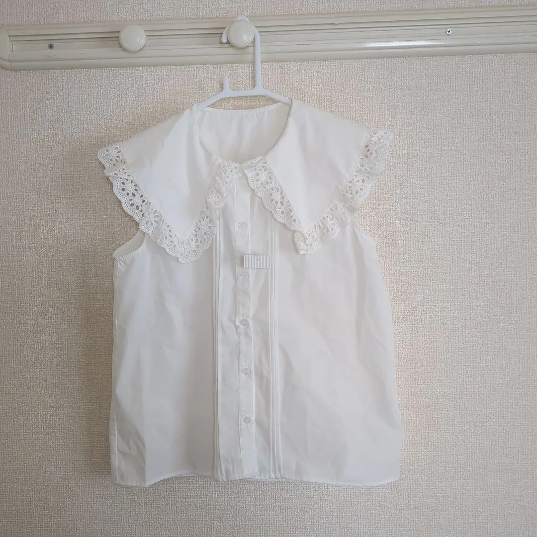 新品 大翻領荷葉邊 無袖 短袖 襯衫 的縮圖