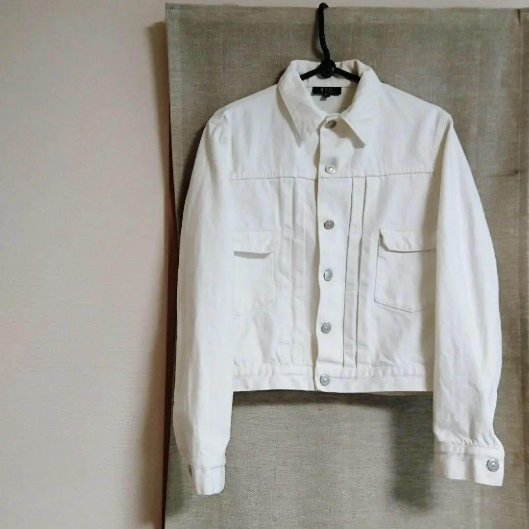 mani-maniaさま専用 APC ホワイトデニムジャケット Gジャン A.P.C.(アーペーセー) デニムジャケット(メンズ) - 海外通販のBUYMA