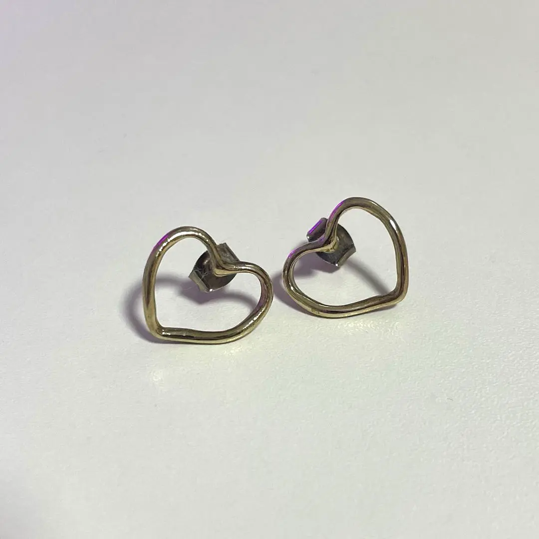 Thumbnail of Heart gold color earrings studs ZARA UNIQLO todayful