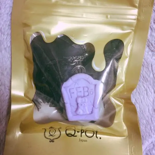 再値下げ中！Q-pot. トミーフィルガー ブローチ、チャームセット