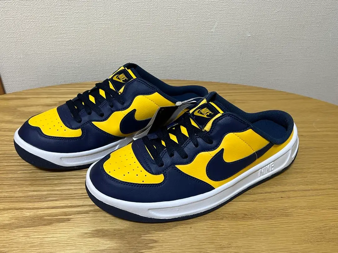 Amazon | NIKE（ナイキ）クロッグ スニーカー スリッポン A83
