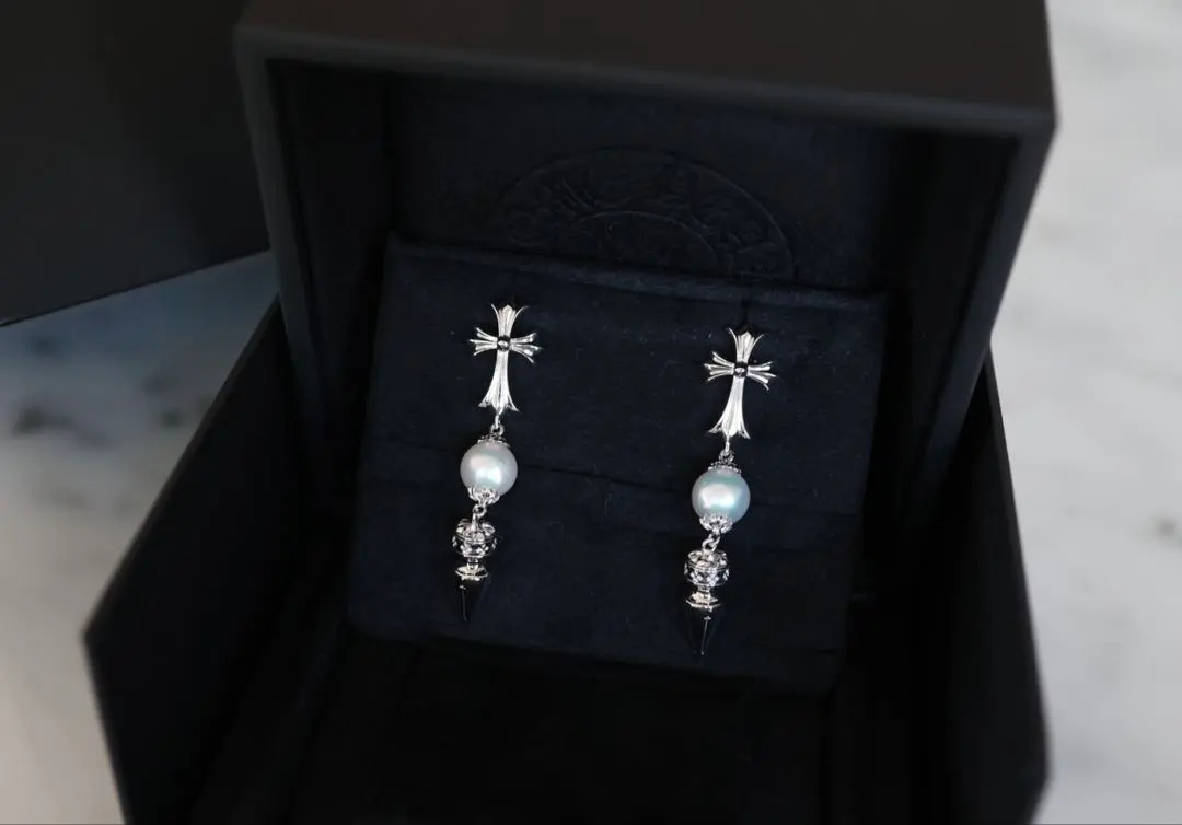 クロムハーツChromeHeartsイアリング両耳セットピアスシルバー刻印十字 Chrome Hearts クロムハーツ メンズシルバーピアス EARRING STUD