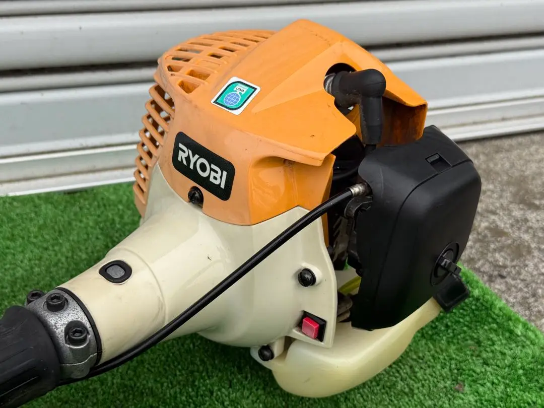 秋*ん様 RYOBI エンジン草刈機　エンジンのみ② リョービ 手押し式エンジン草刈り機 排気量20.6mlクラス HEKM