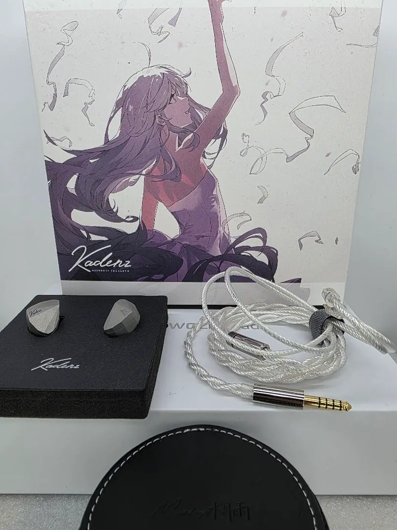 新品　moondrop Kadenz 水月雨アクスタとステッカー￼付 Moondrop | 水月雨 (MOONDROP) (スイゲツアメ ムーンドロップ)