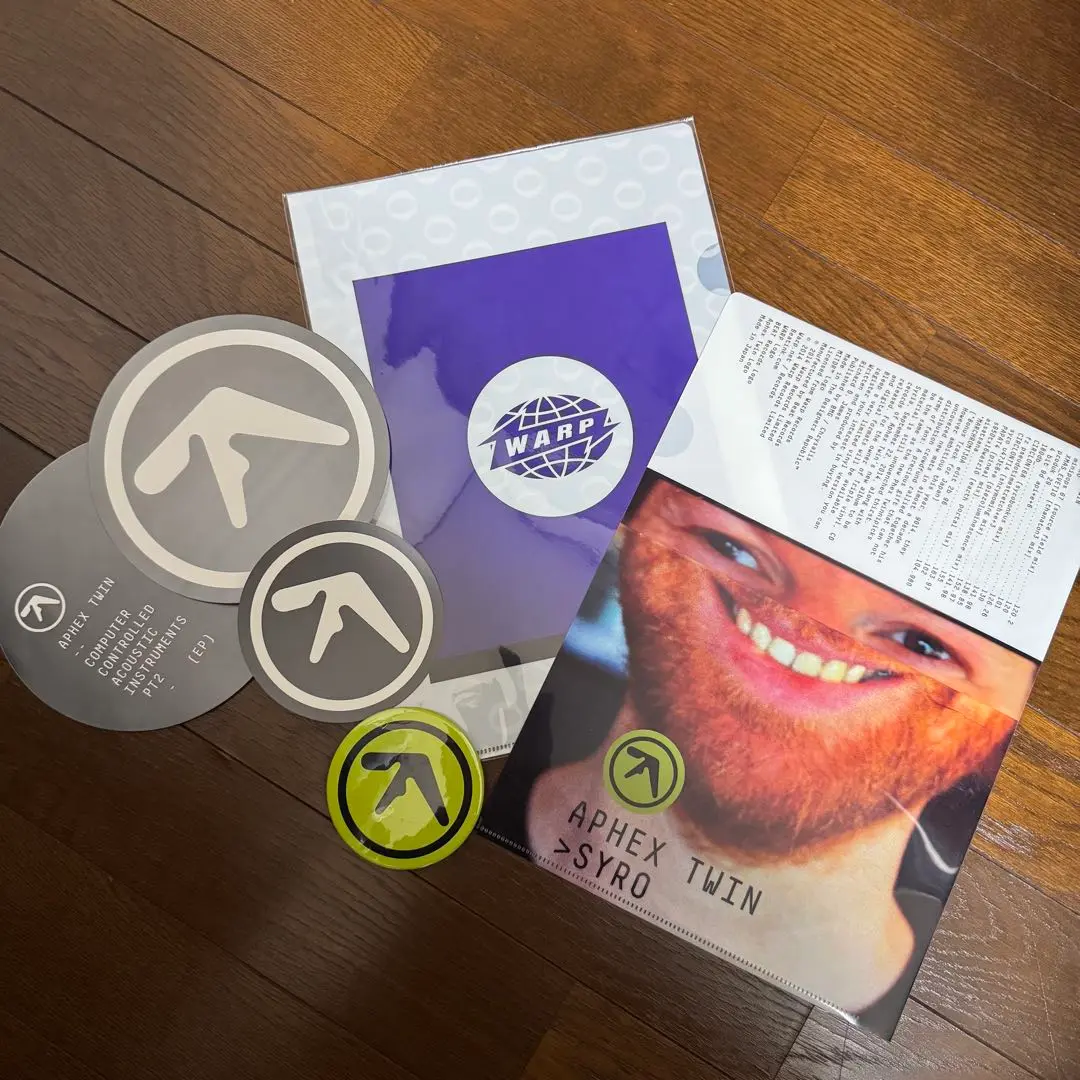 【レア】APHEX TWIN SYRO 60cm×43cm 2枚セット レア】APHEX TWIN SYRO 60cm×43cm 2枚セット - メルカリ