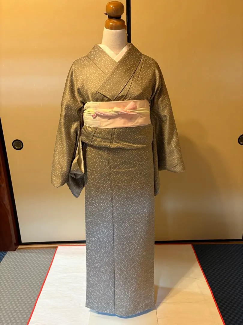 Thumbnail of Gray komon kimono