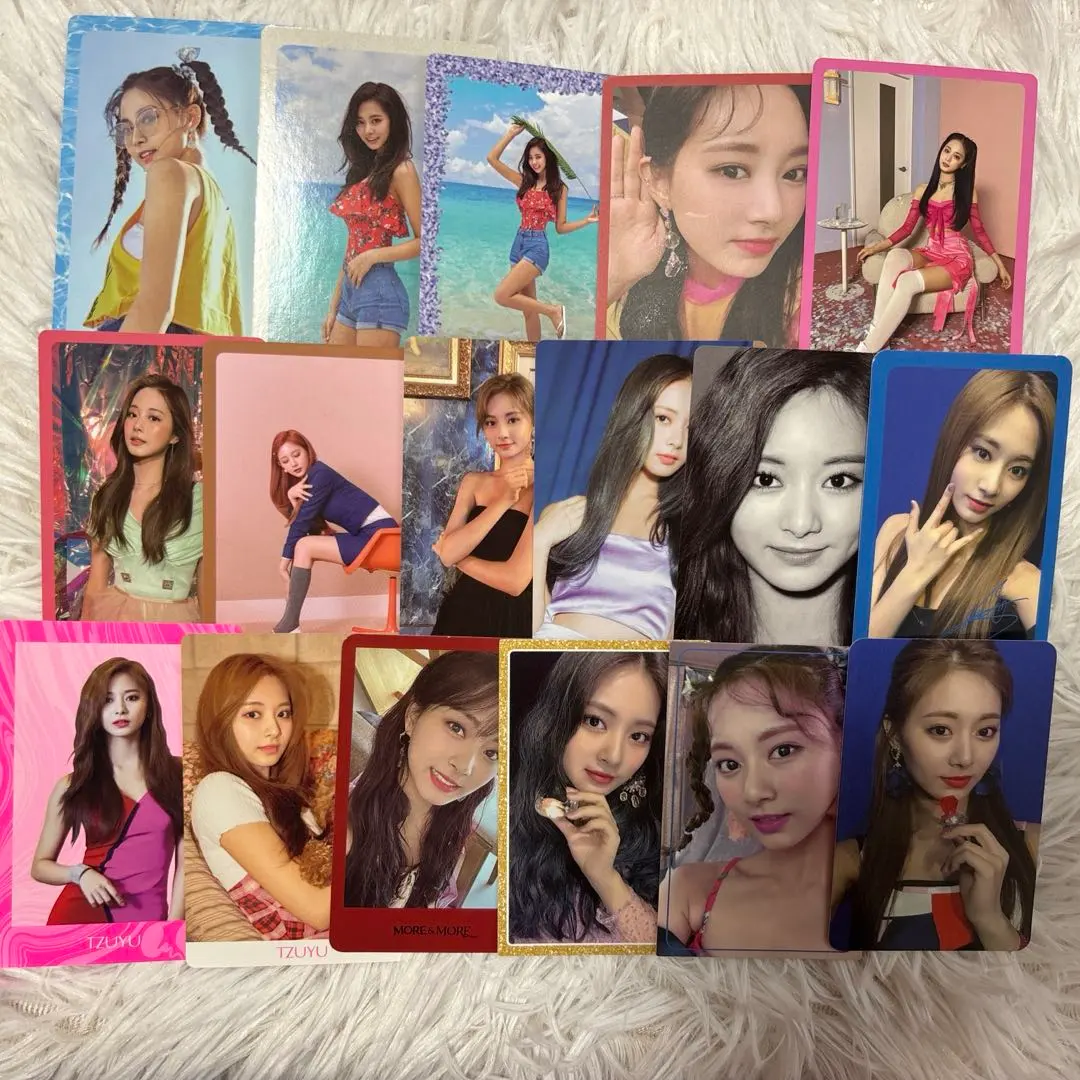 Thumbnail of TWICE Tzuyu trading card set