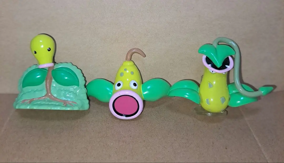 【希少】ポケモン モンコレ 初期 ウツドン ウツボット ポケットモンスター モンコレ マダツボミ／ウツドン／ウツボット