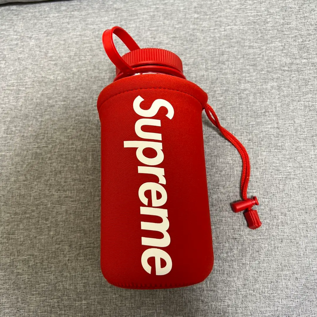 2025年最新】SUPREME 水筒カバー・ケースの人気アイテム - メルカリ