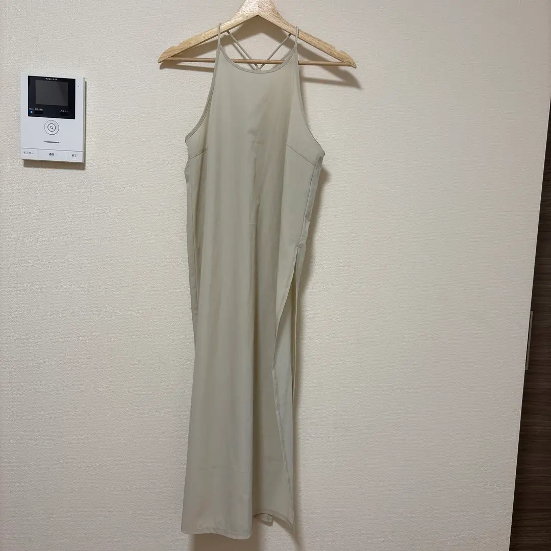 未使用☆emmi yoga ワンピース2枚セット 楽天市場】emmi yoga エミ ヨガ フレアワンピーススウィムウエア