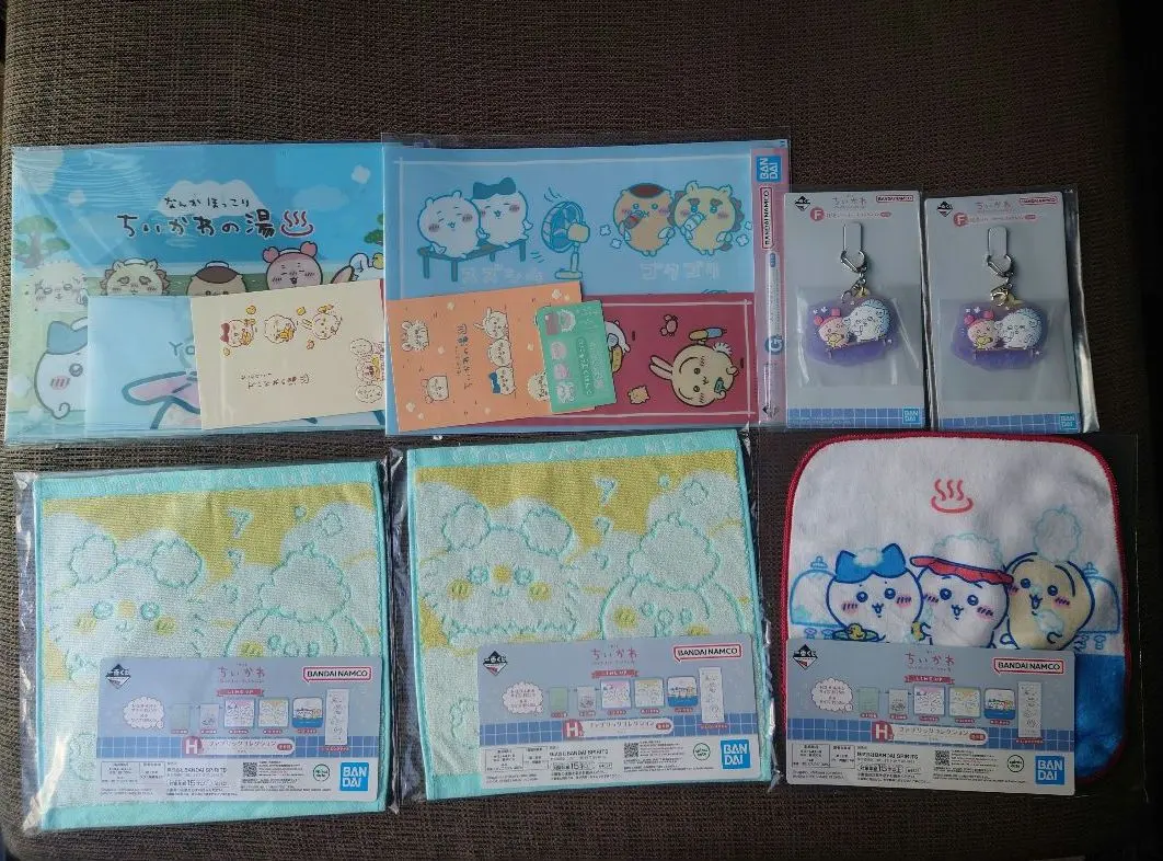 Thumbnail of Individual items available. Chiikawa Ichiban Kuji: Nanka Hokkori Chiikawa no Yu (Something Relaxing Chiikawa Bath) - Prizes F, G, and H.