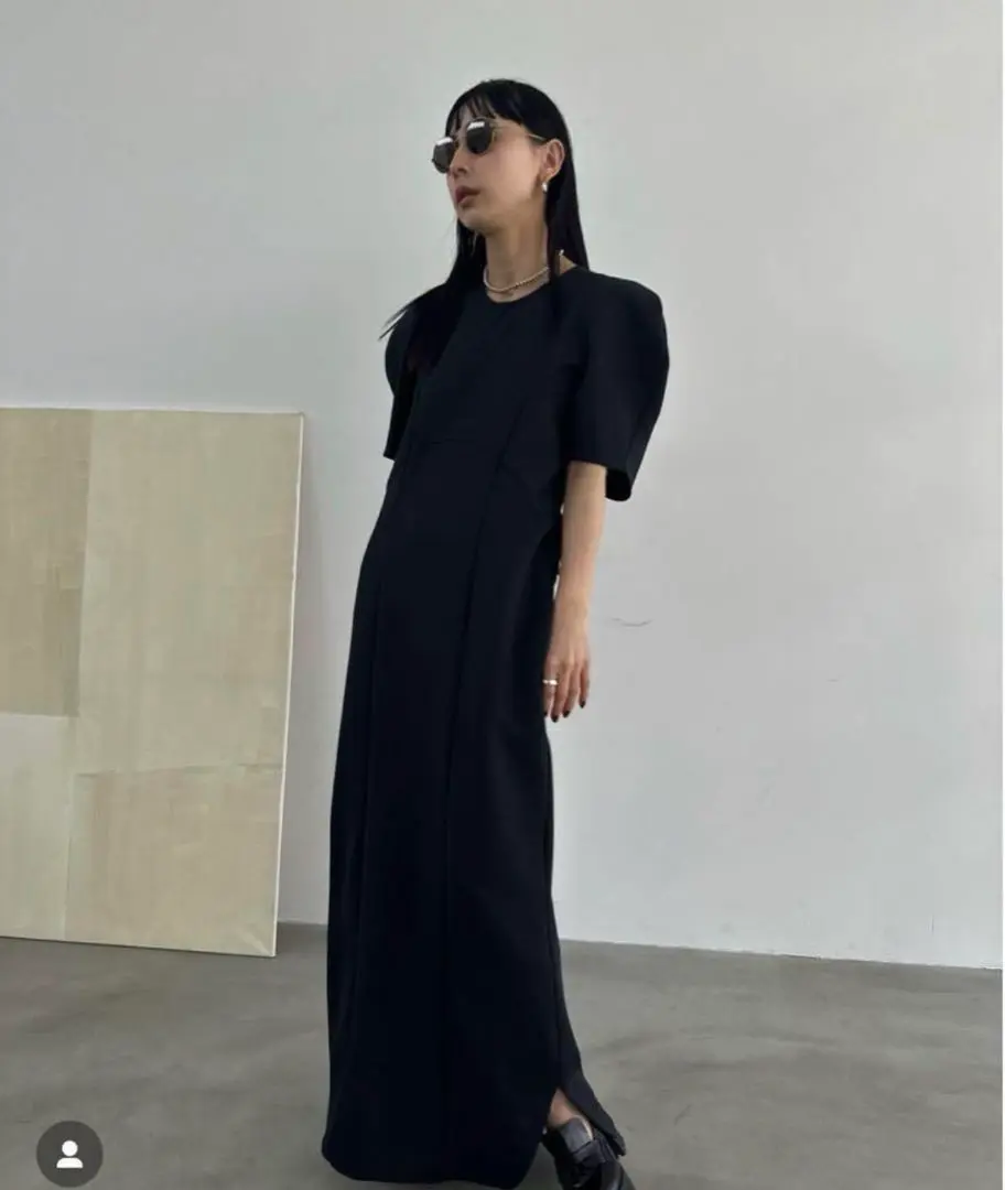 AMERI【美品】TULIP SLEEVE I LINE DRESS Ameri（アメリ）の「MIREI KIRITANI × AMERI TULIP SLEEVE I