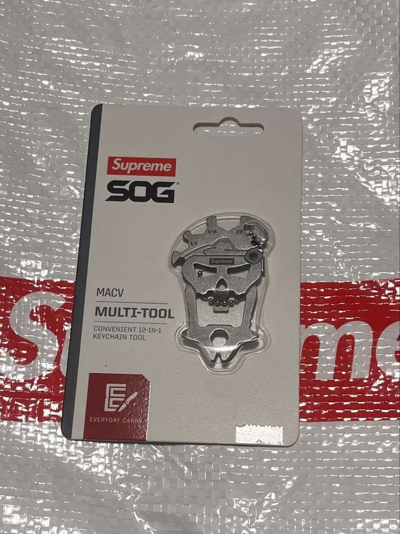 シュプリーム　supreme SOG multi tool マルチツール　新品 supreme SOG multi tool マルチツール - メルカリ