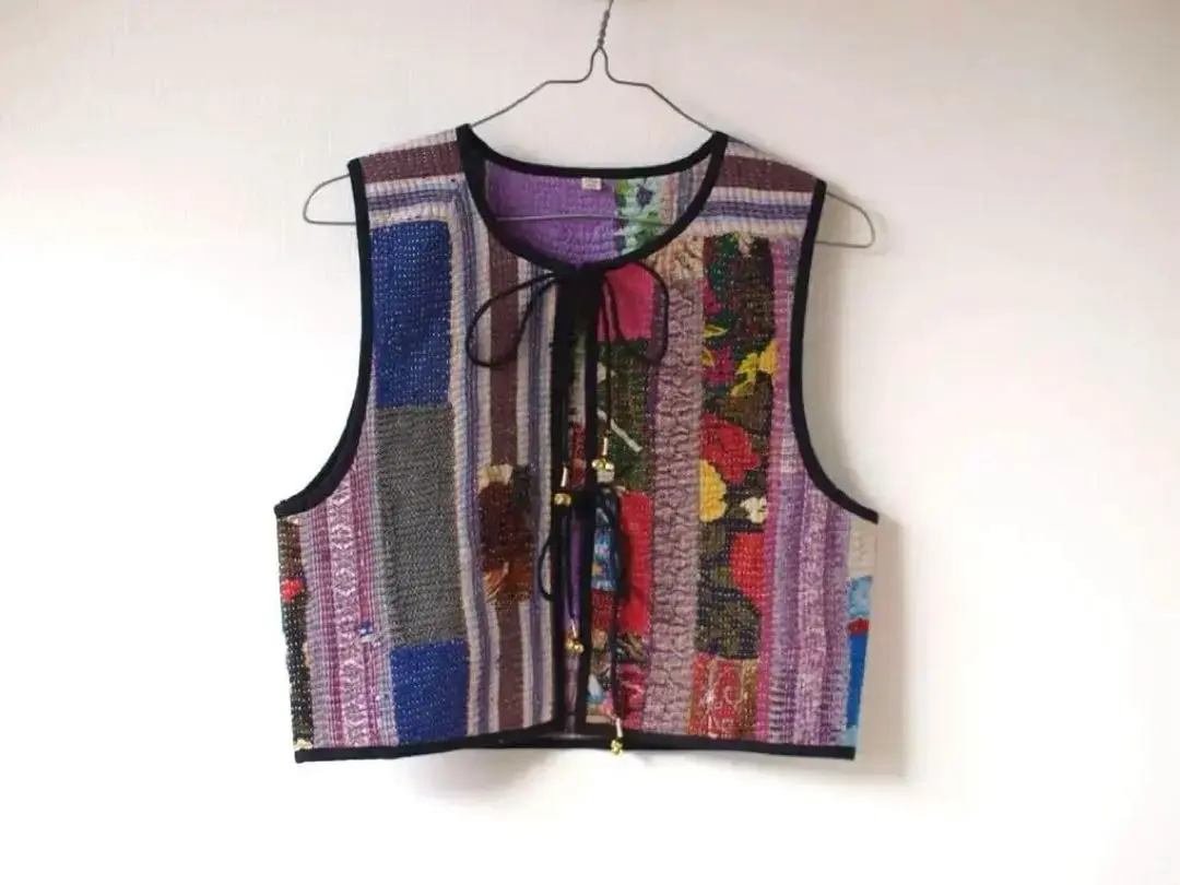 【値下げ】1点物 スザニ刺繍とブロックプリント リバーシブルベスト 最終値下げ】1点物 スザニ刺繍とブロックプリント リバーシブル